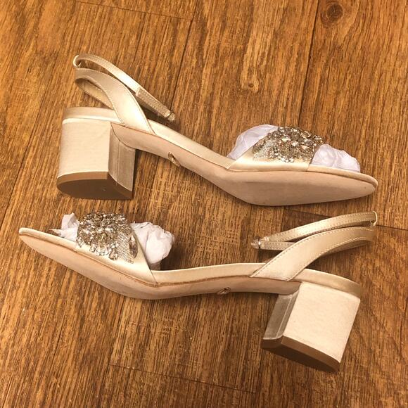 Badgley Mischka Ivanna Embellished Evening Shoe Heels Size 6 - Picture 9 of 16